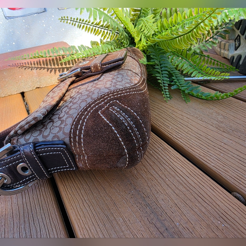 vintage Coach Soho Signature mini buckle shoulder bag. 2005 - Picture 10 of 17